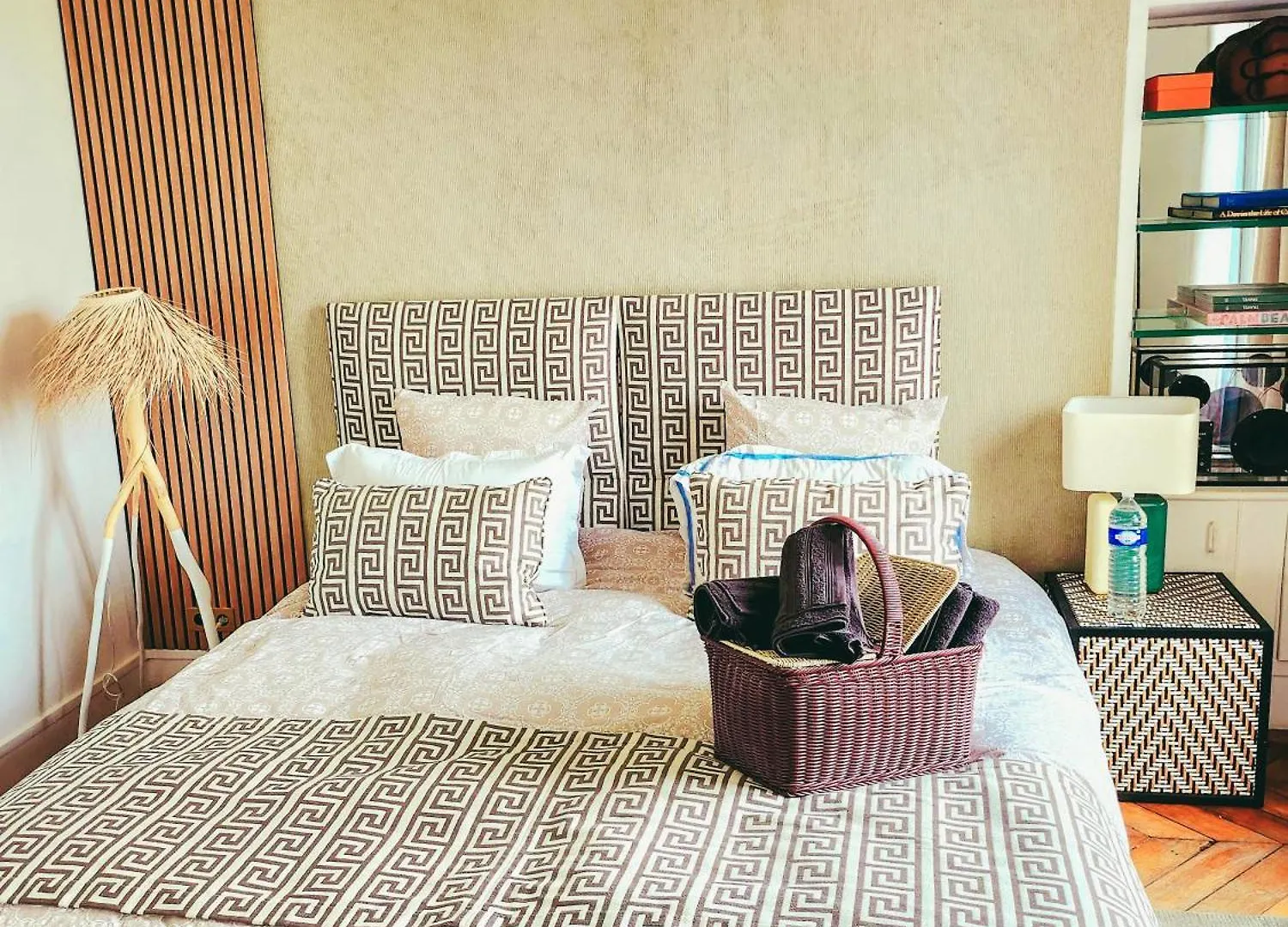 Pic De Notre Dame, Charming Suites Paris